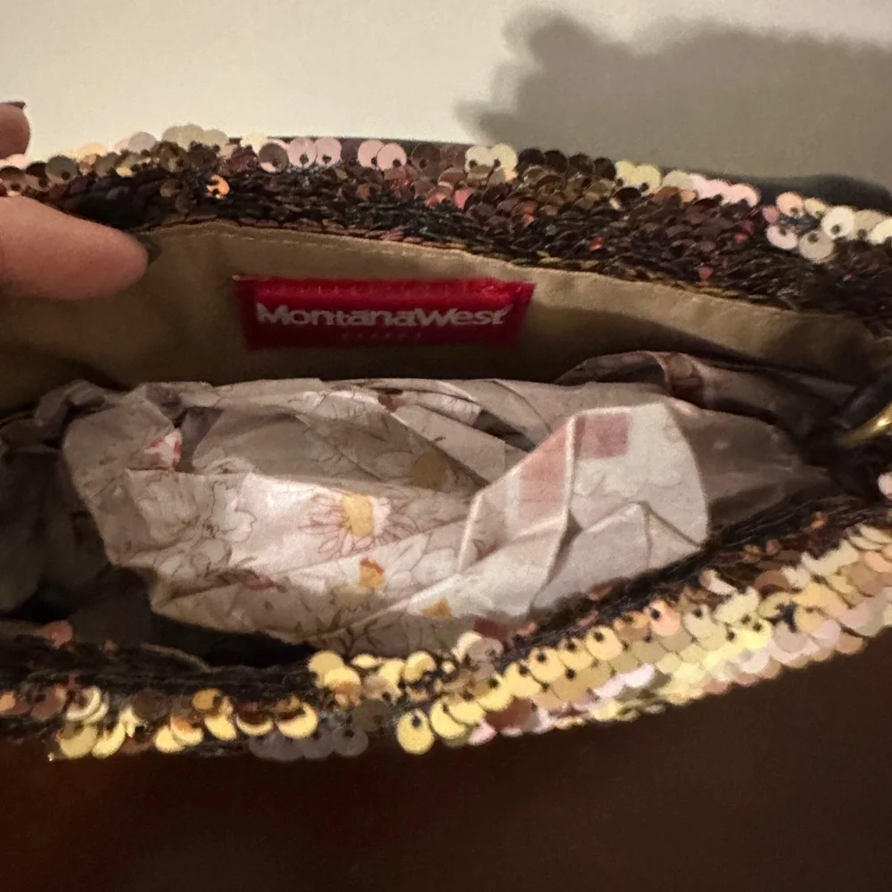 NWT Montana West small evening bag. Blingy/sparkly gold in color. - Picture 2 of 6